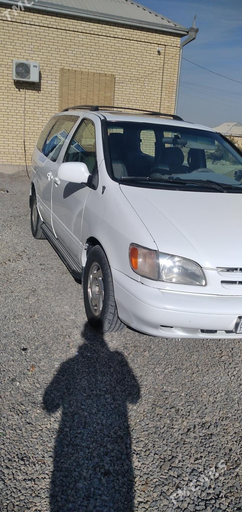 Toyota Sienna 1999 - 160 000 TMT - Mary - img 3