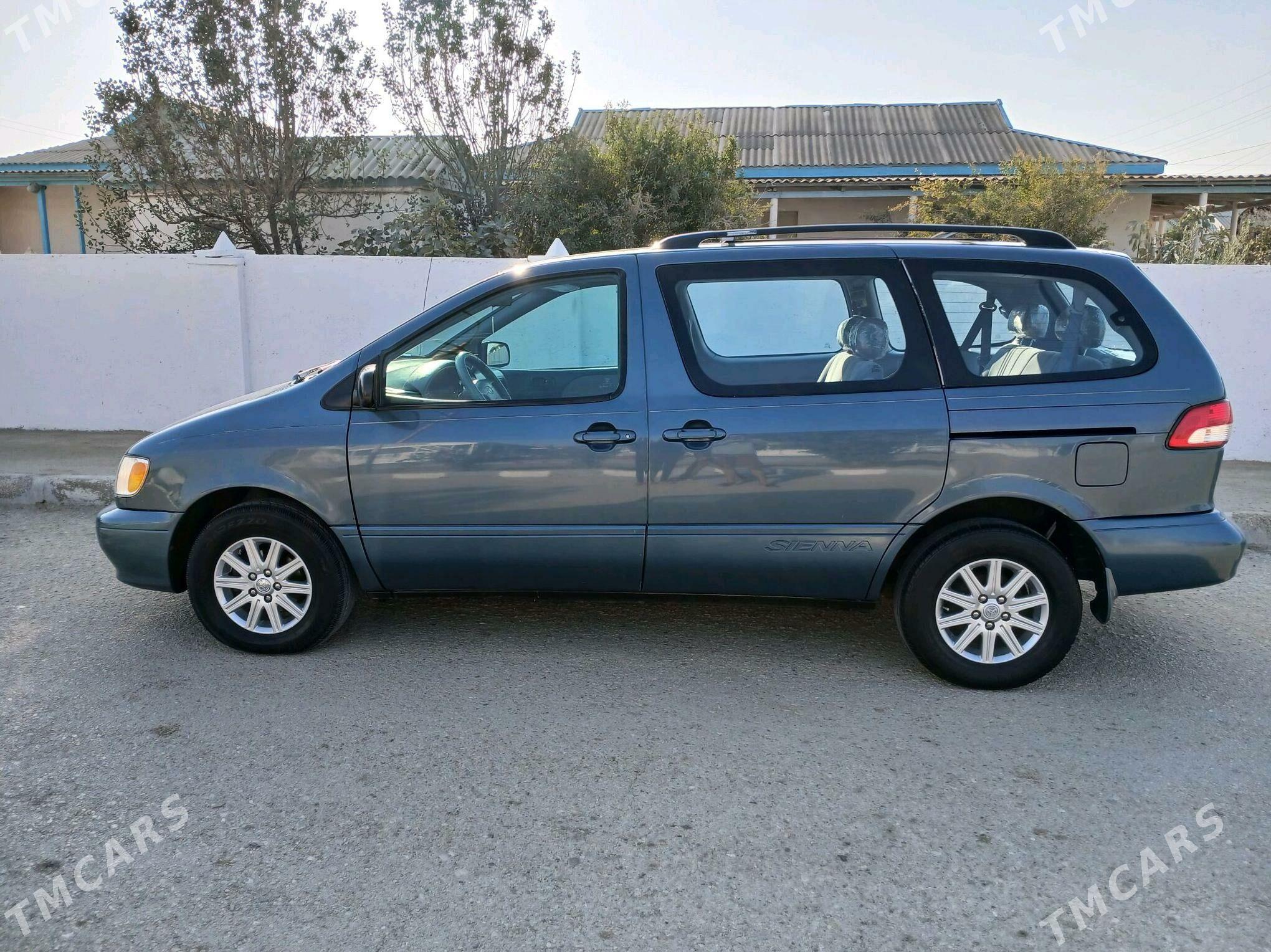 Toyota Sienna 2003 - 195 000 TMT - Balkanabat - img 2