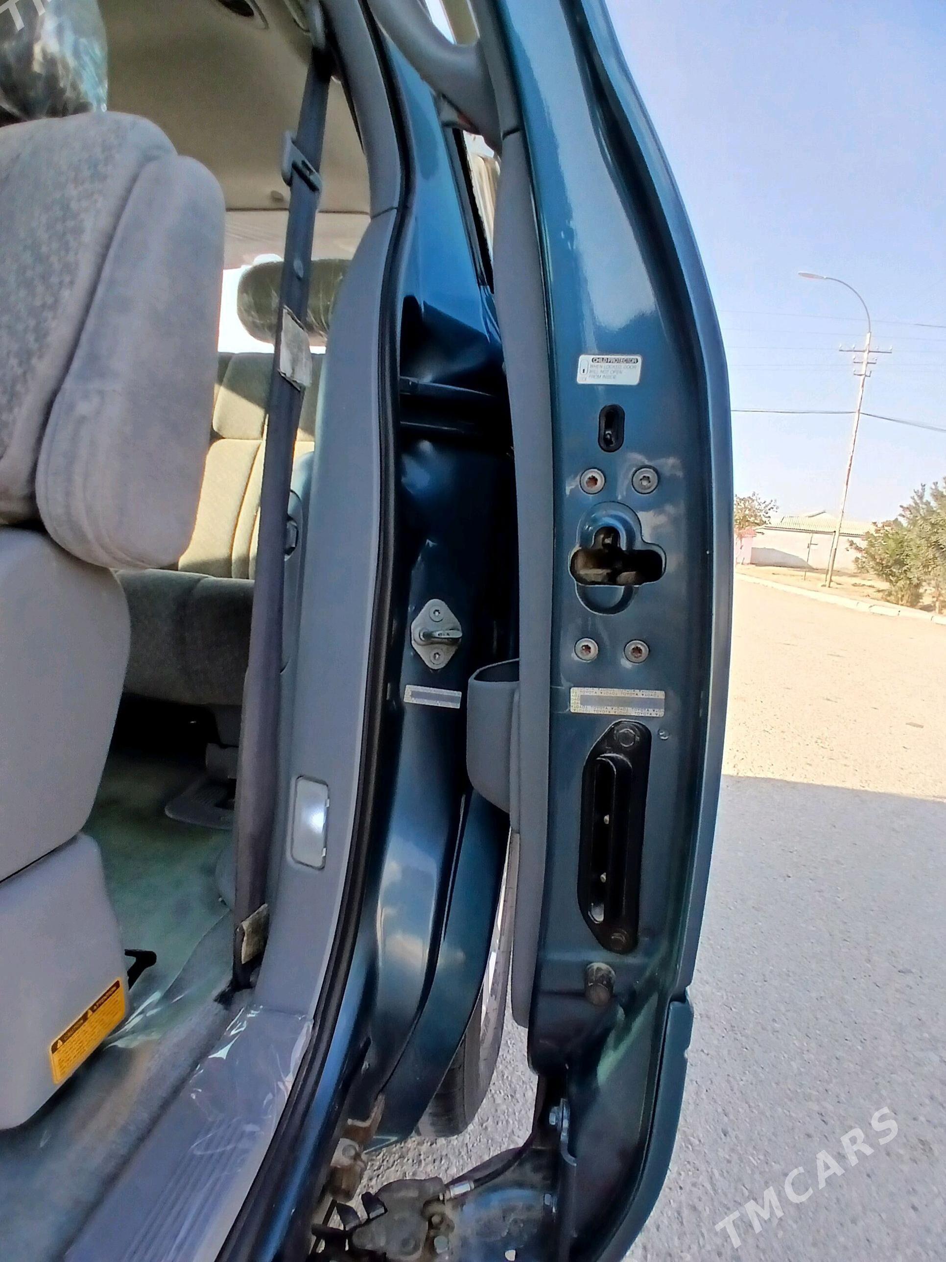 Toyota Sienna 2003 - 195 000 TMT - Balkanabat - img 6