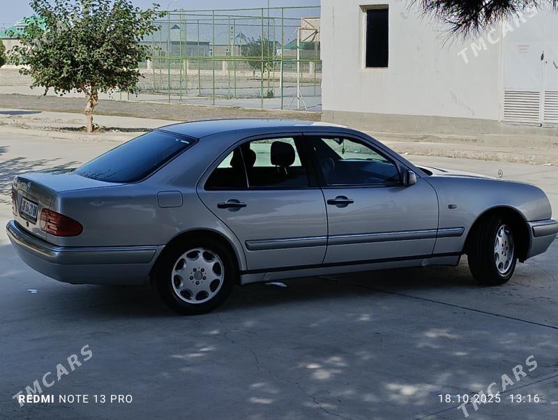 Mercedes-Benz E320 1996 - 110 000 TMT - Gyzylarbat - img 4