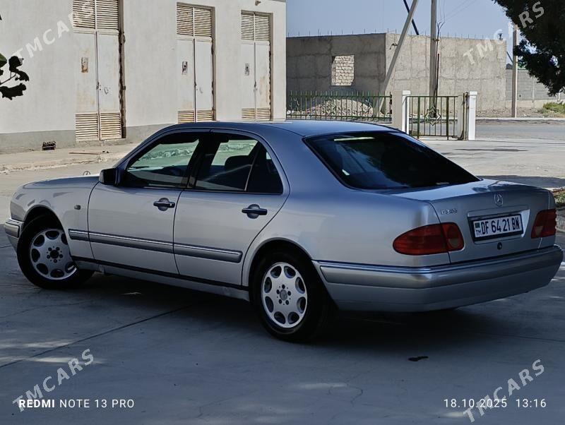Mercedes-Benz E320 1996 - 110 000 TMT - Gyzylarbat - img 2