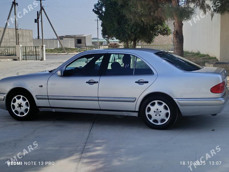Mercedes-Benz E320 1996 - 110 000 TMT - Gyzylarbat - img 7