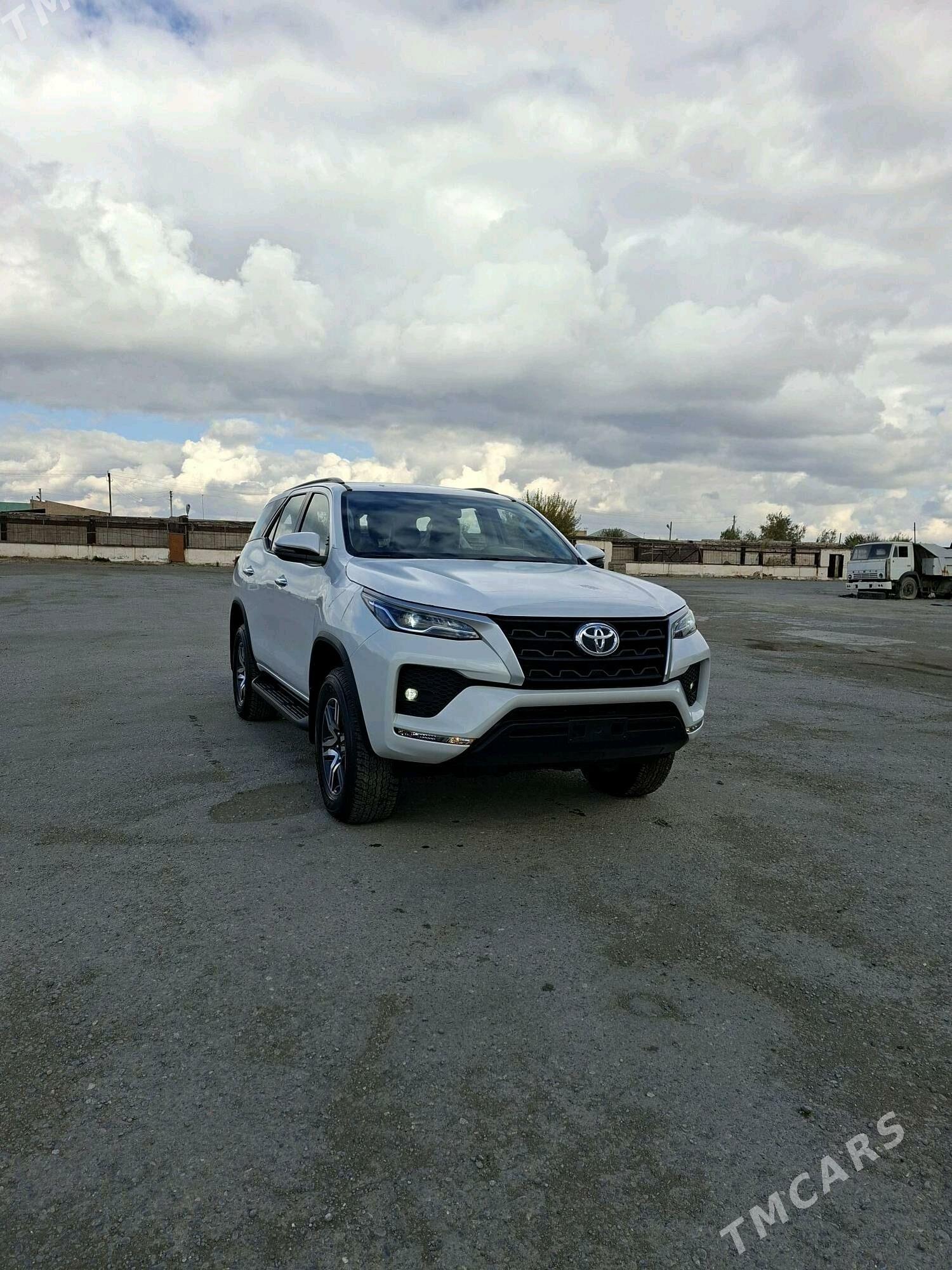 Toyota Fortuner 2025 - 660 000 TMT - Türkmenabat - img 2
