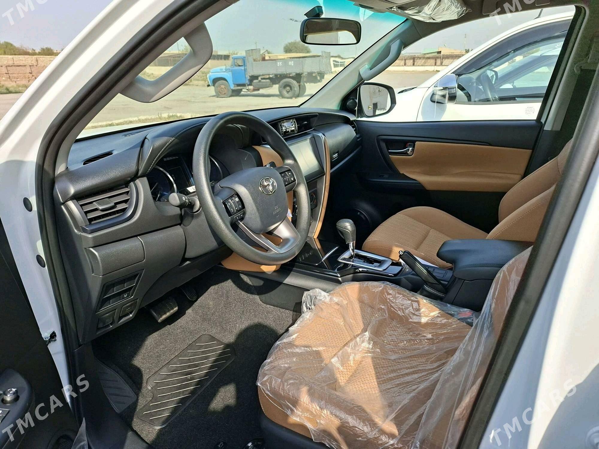 Toyota Fortuner 2025 - 660 000 TMT - Türkmenabat - img 7