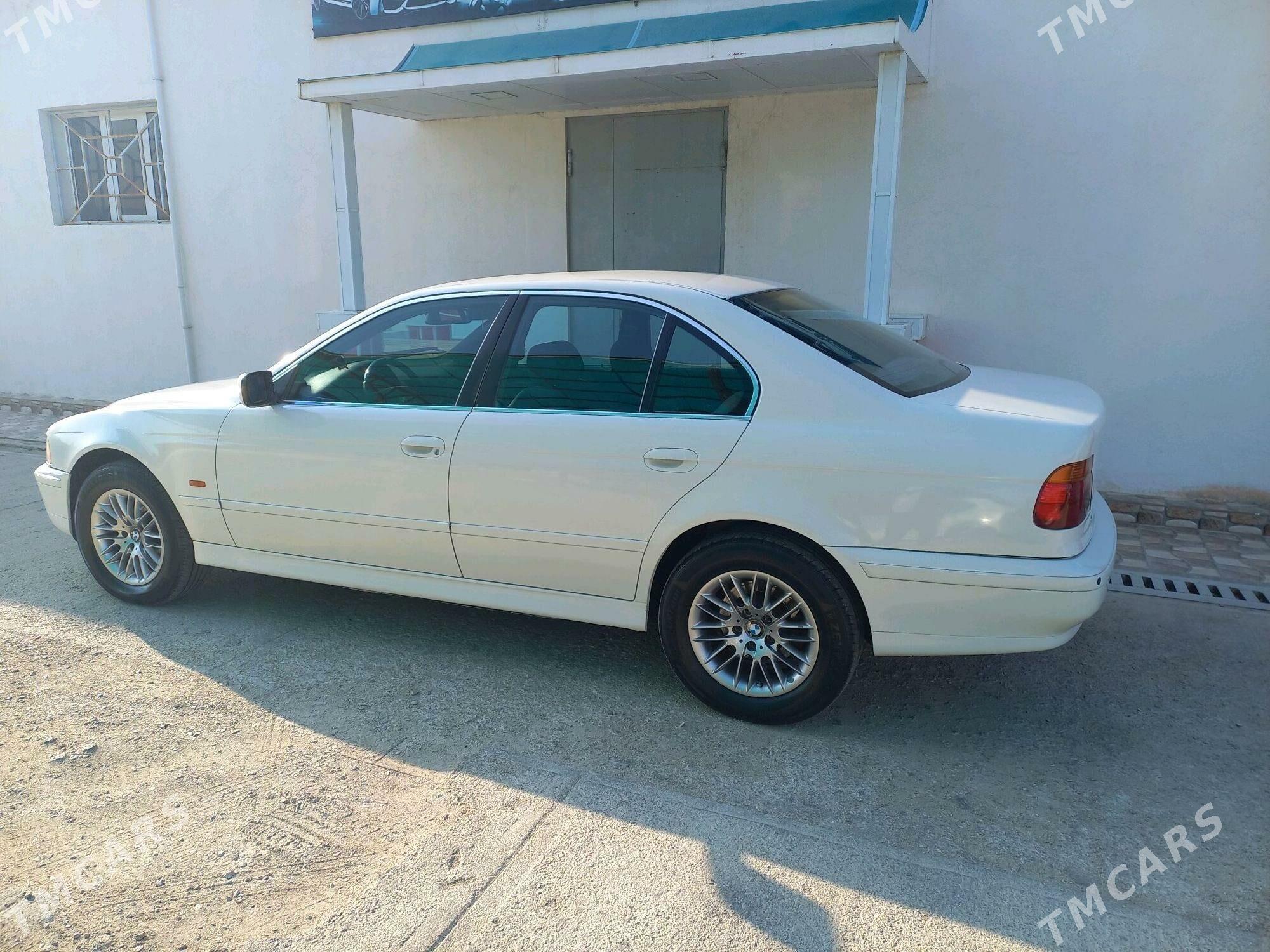 BMW 528 2000 - 115 000 TMT - Балканабат - img 8