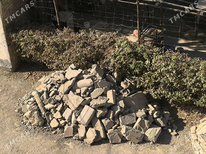 Бут камень - Türkmenabat - img 1