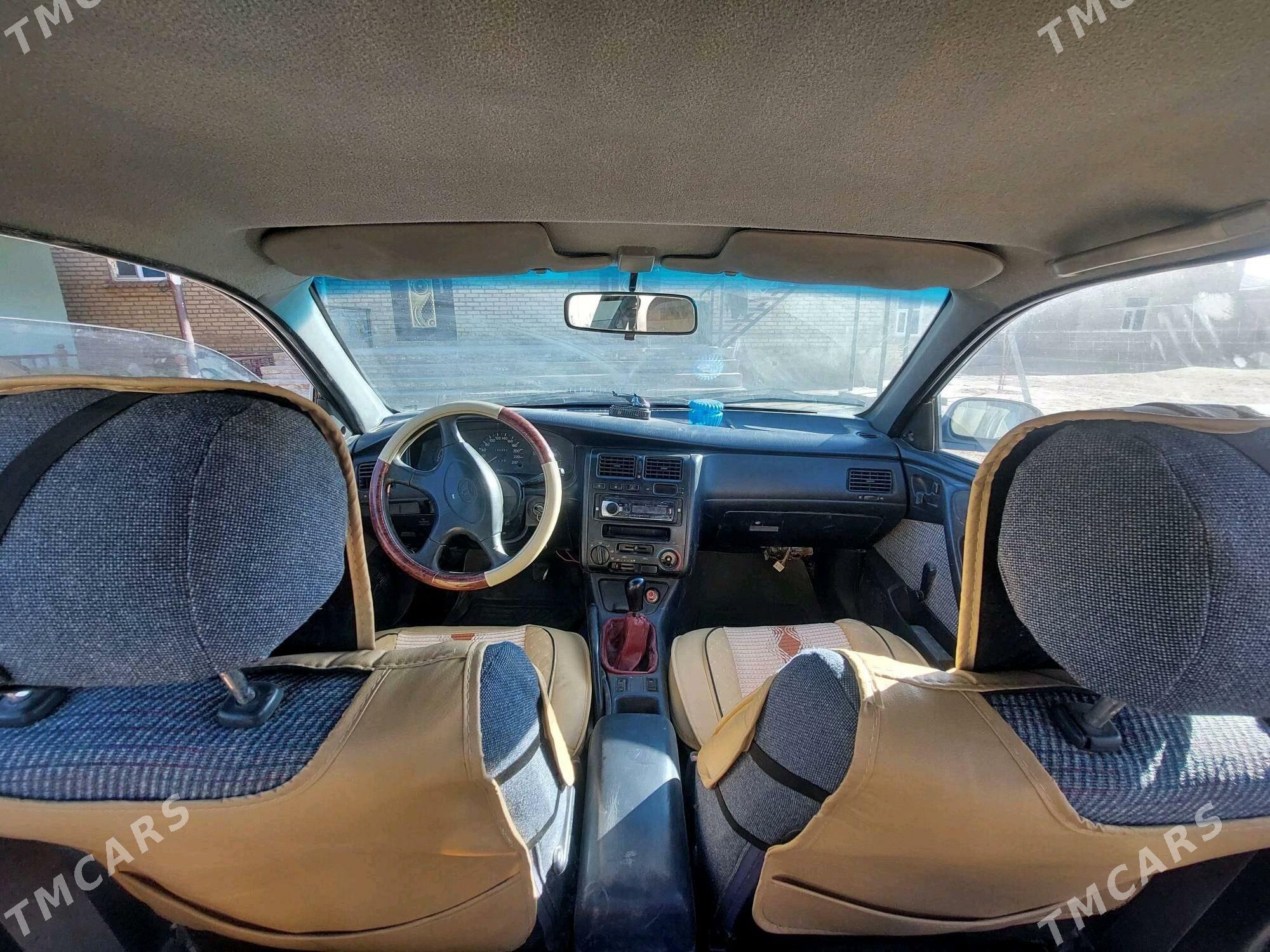 Toyota Carina 1993 - 75 000 TMT - Ходжамбаз - img 2