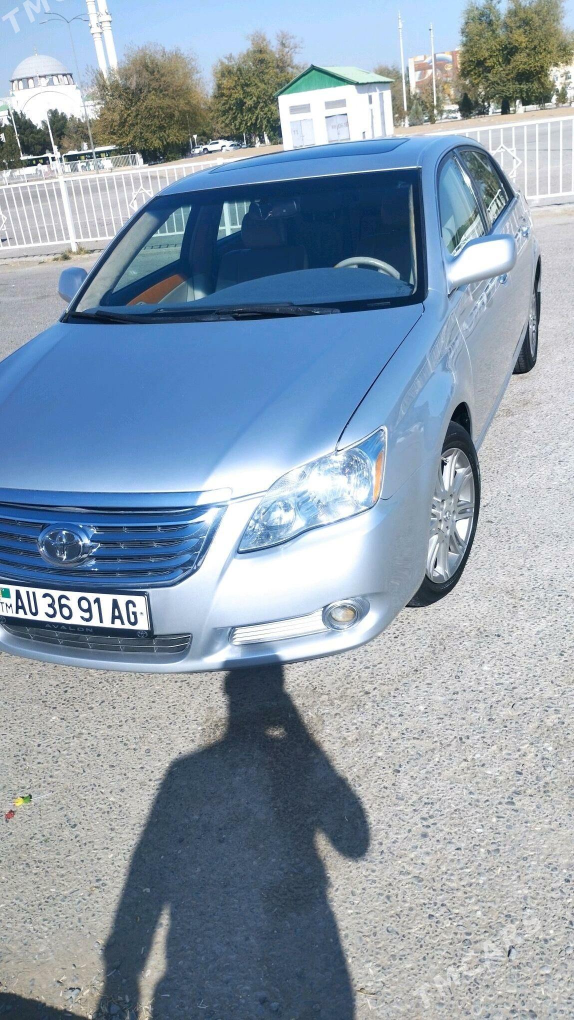 Toyota Avalon 2005 - 168 000 TMT - Кëши - img 1