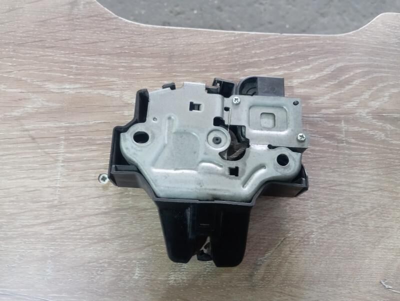 bagaz zamok 18 24 camry 300 TMT - Hitrowka - img 2