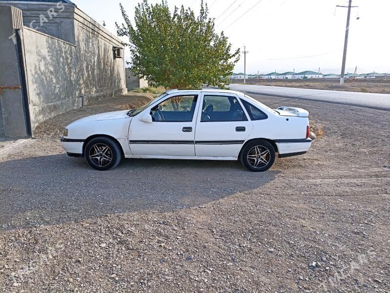 Opel Vectra 1989 - 26 000 TMT - Bäherden - img 3