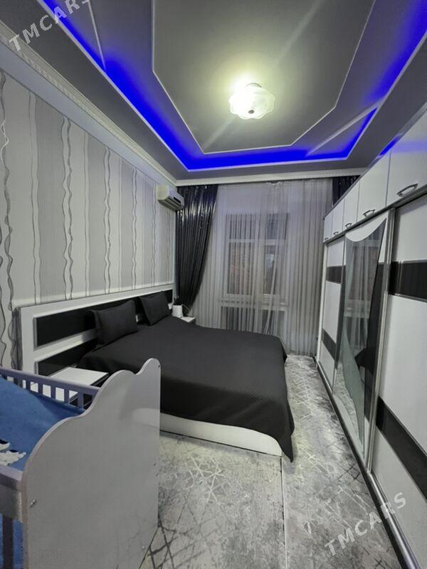 SATLYK HOWLY JAY - Mary - img 1