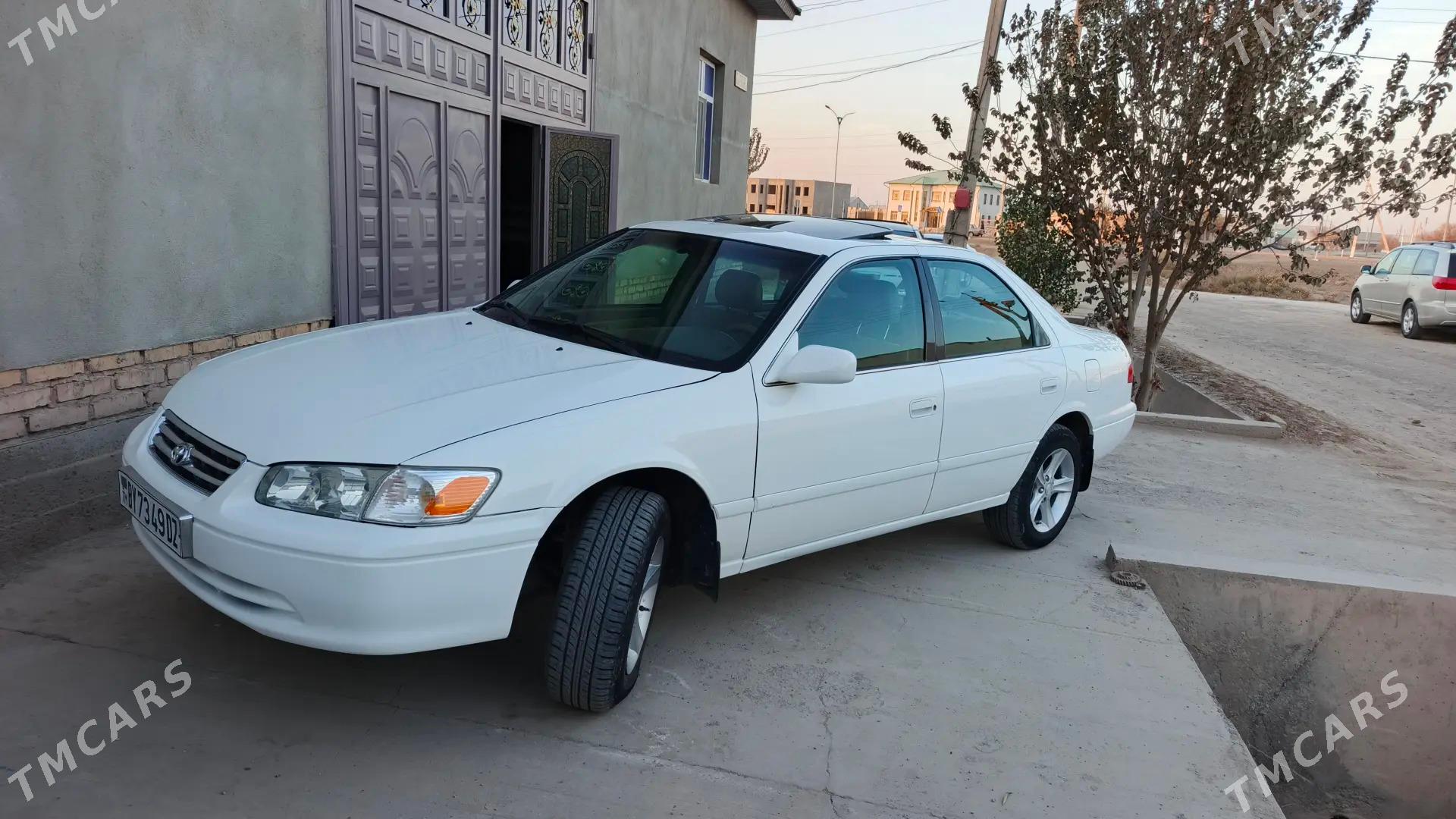 Toyota Camry 2000 - 165 000 TMT - Кёнеургенч - img 3