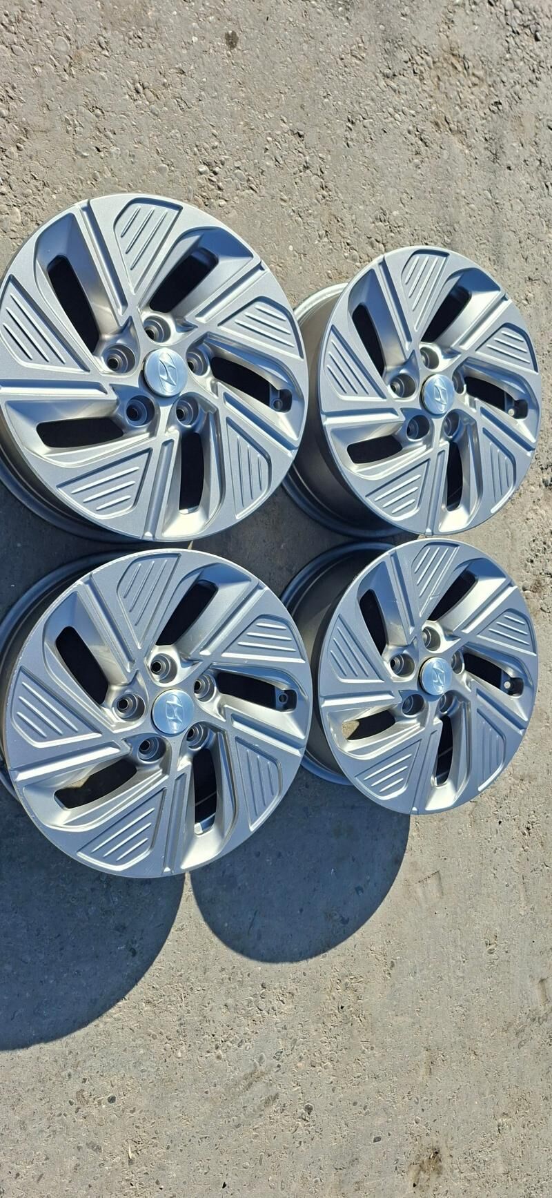 hyundai kia 16lyk diska komple 3 600 TMT - Бедев - img 1