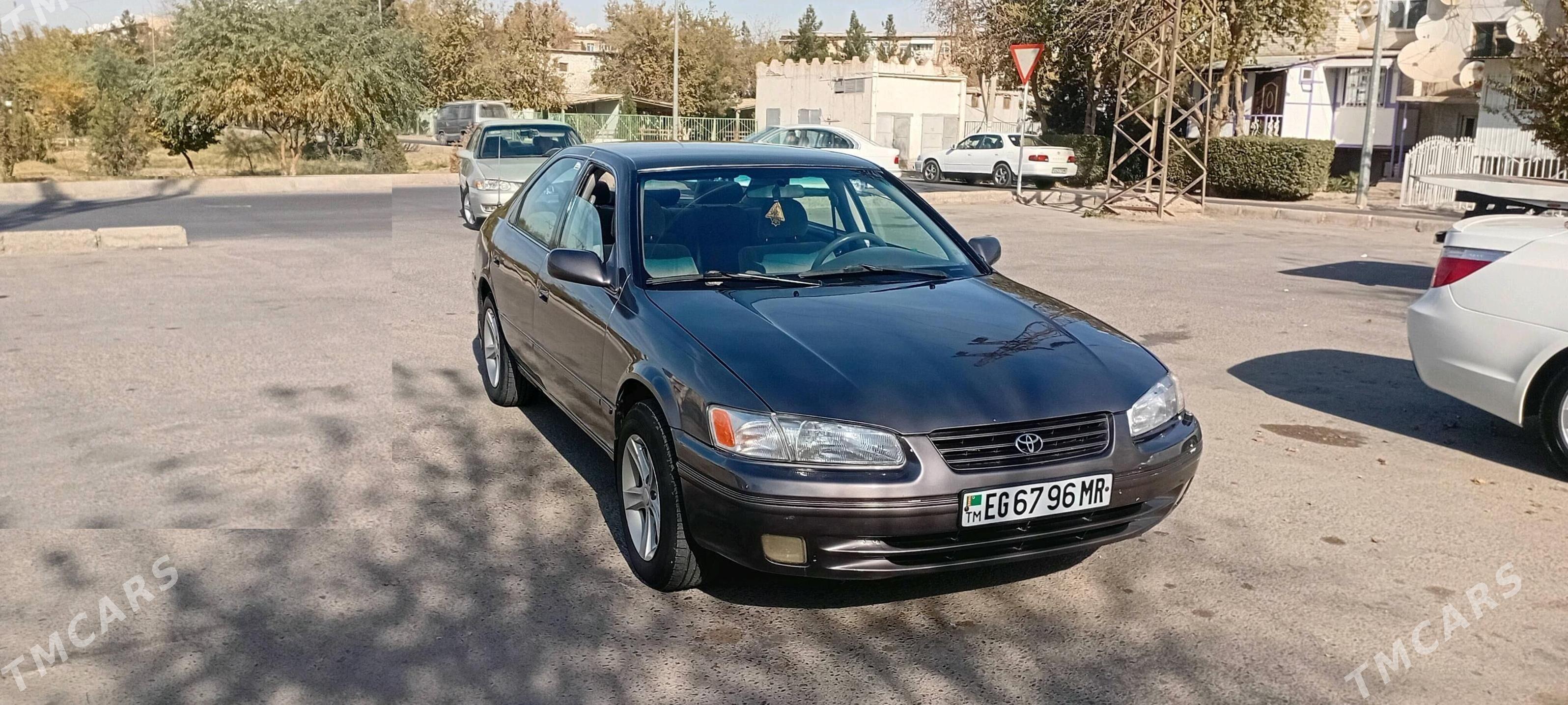 Toyota Camry 1998 - 118 000 TMT - Мары - img 1