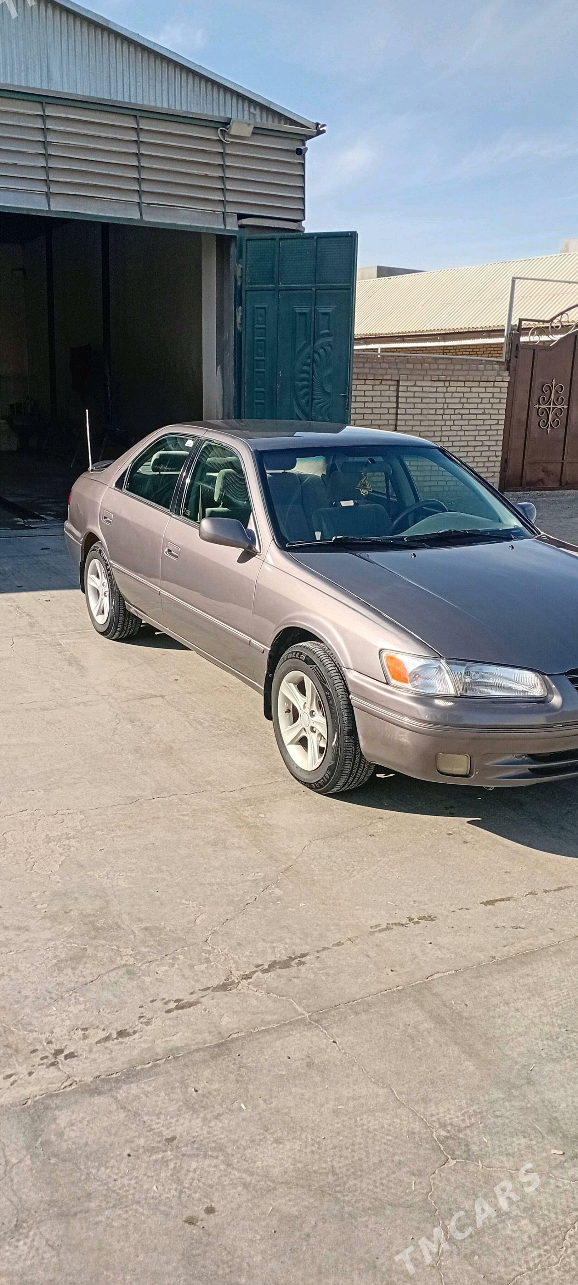 Toyota Camry 1998 - 118 000 TMT - Мары - img 4