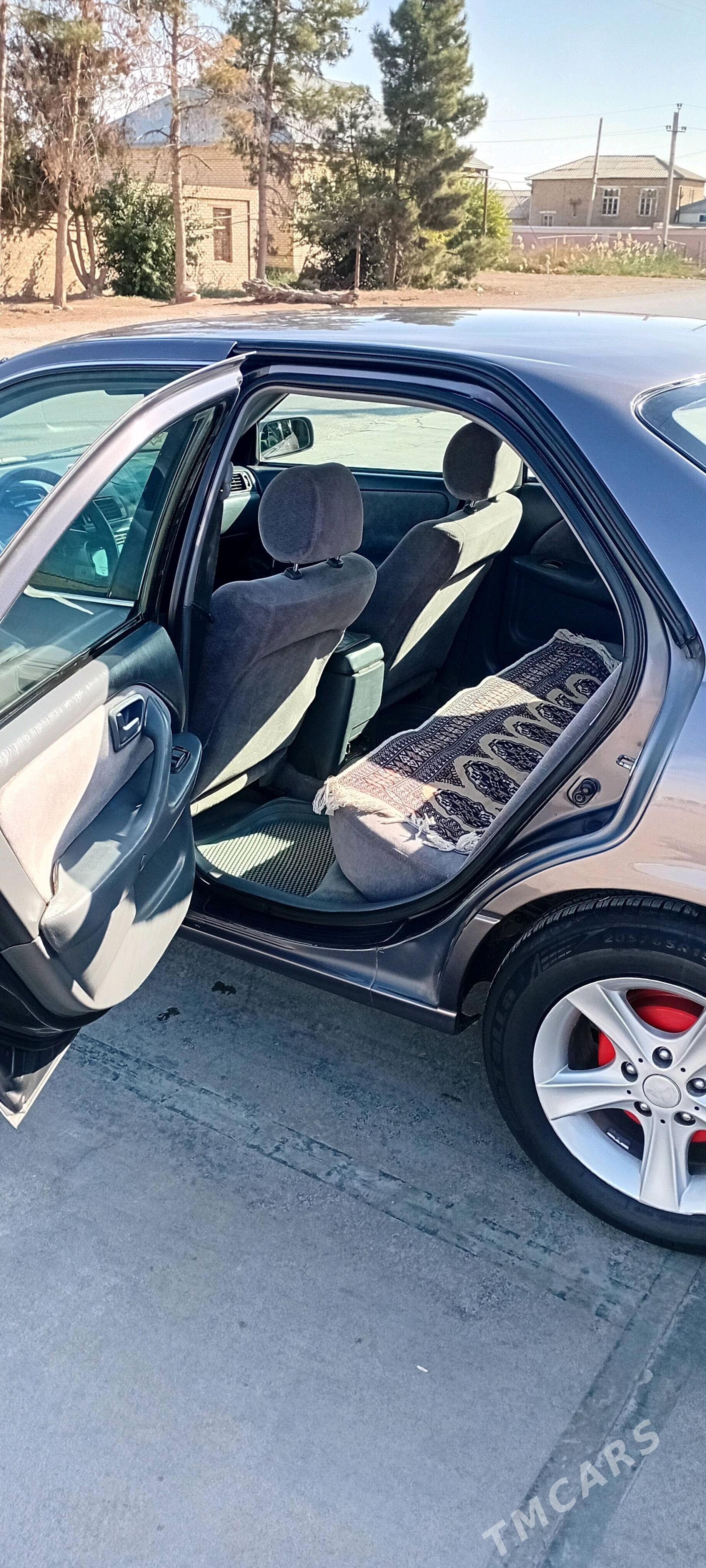 Toyota Camry 1998 - 118 000 TMT - Мары - img 3