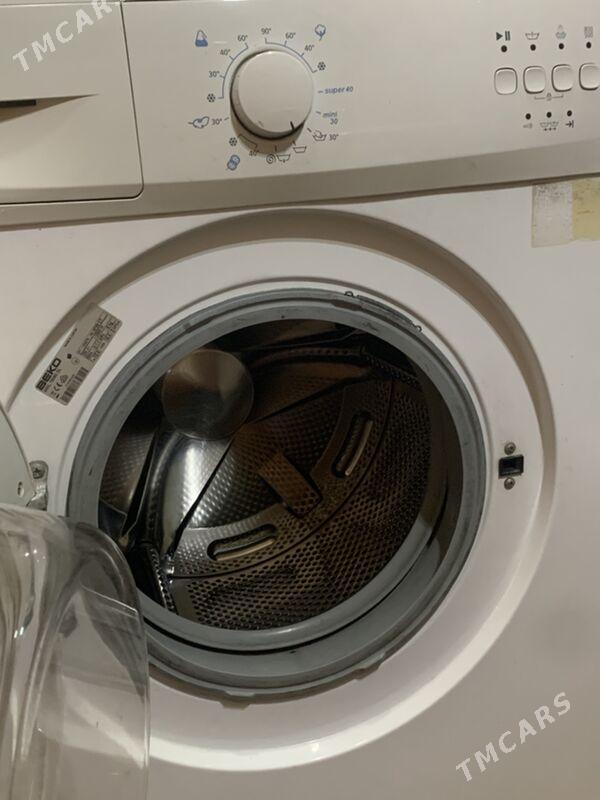 Beko mașynka 5kg - Köşi - img 3