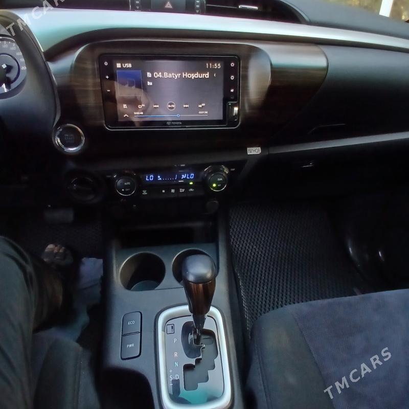 Toyota Hilux 2024 - 625 000 TMT - Gökdepe - img 8