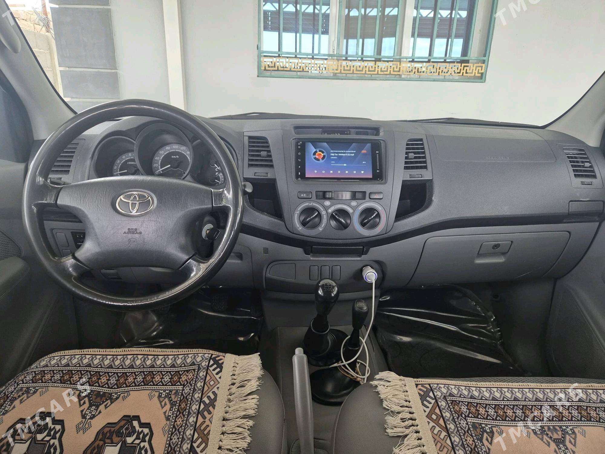 Toyota Hilux 2009 - 350 000 TMT - Aşgabat - img 7