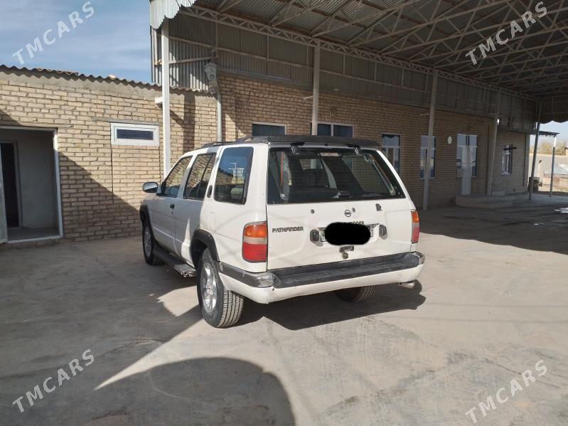 Nissan Pathfinder 1998 - 82 000 TMT - Mary - img 4