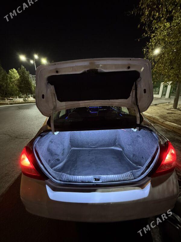 Nissan Versa 2009 - 118 000 TMT - Ашхабад - img 7