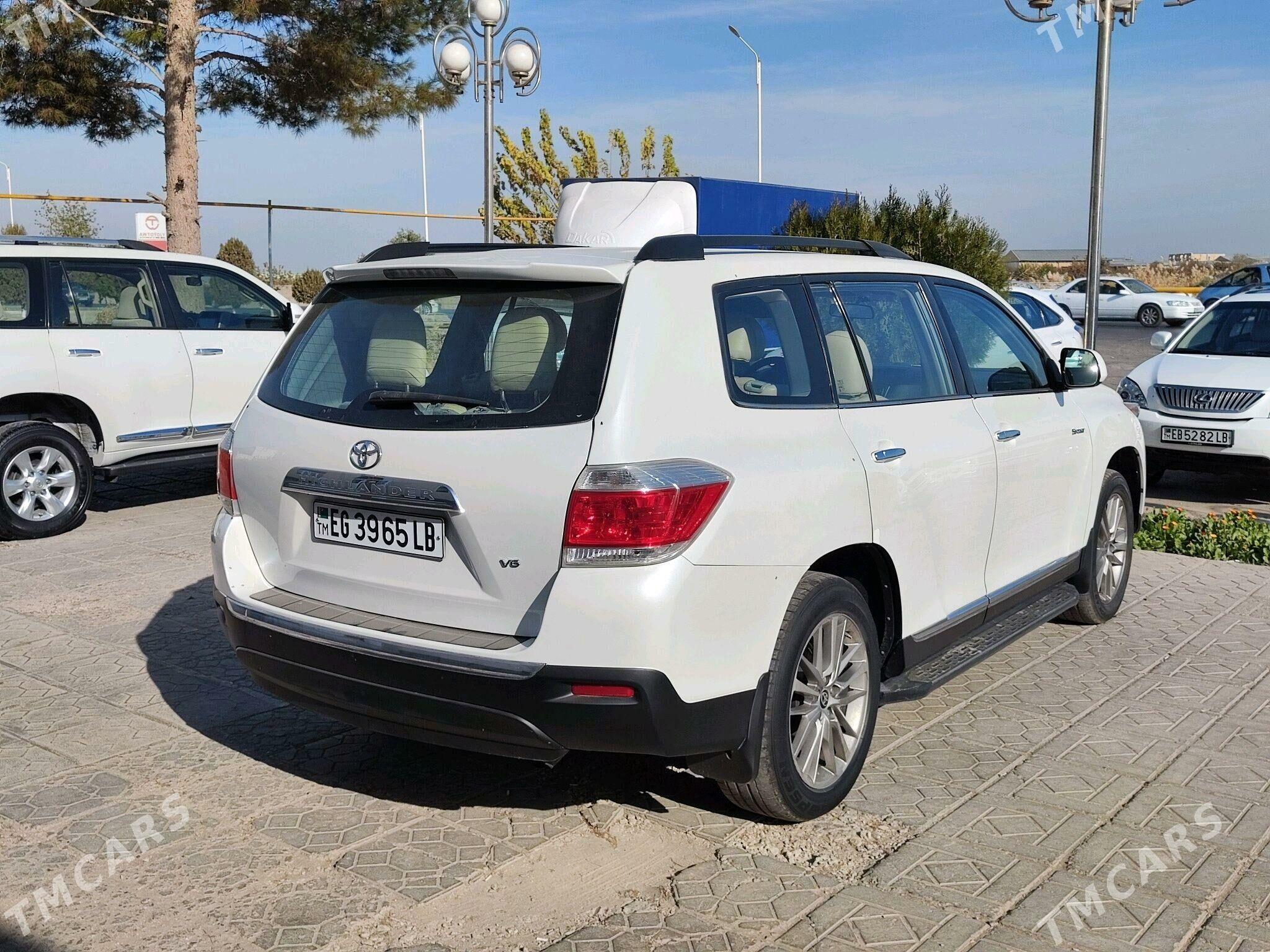 Toyota Highlander 2013 - 310 000 TMT - Türkmenabat - img 3
