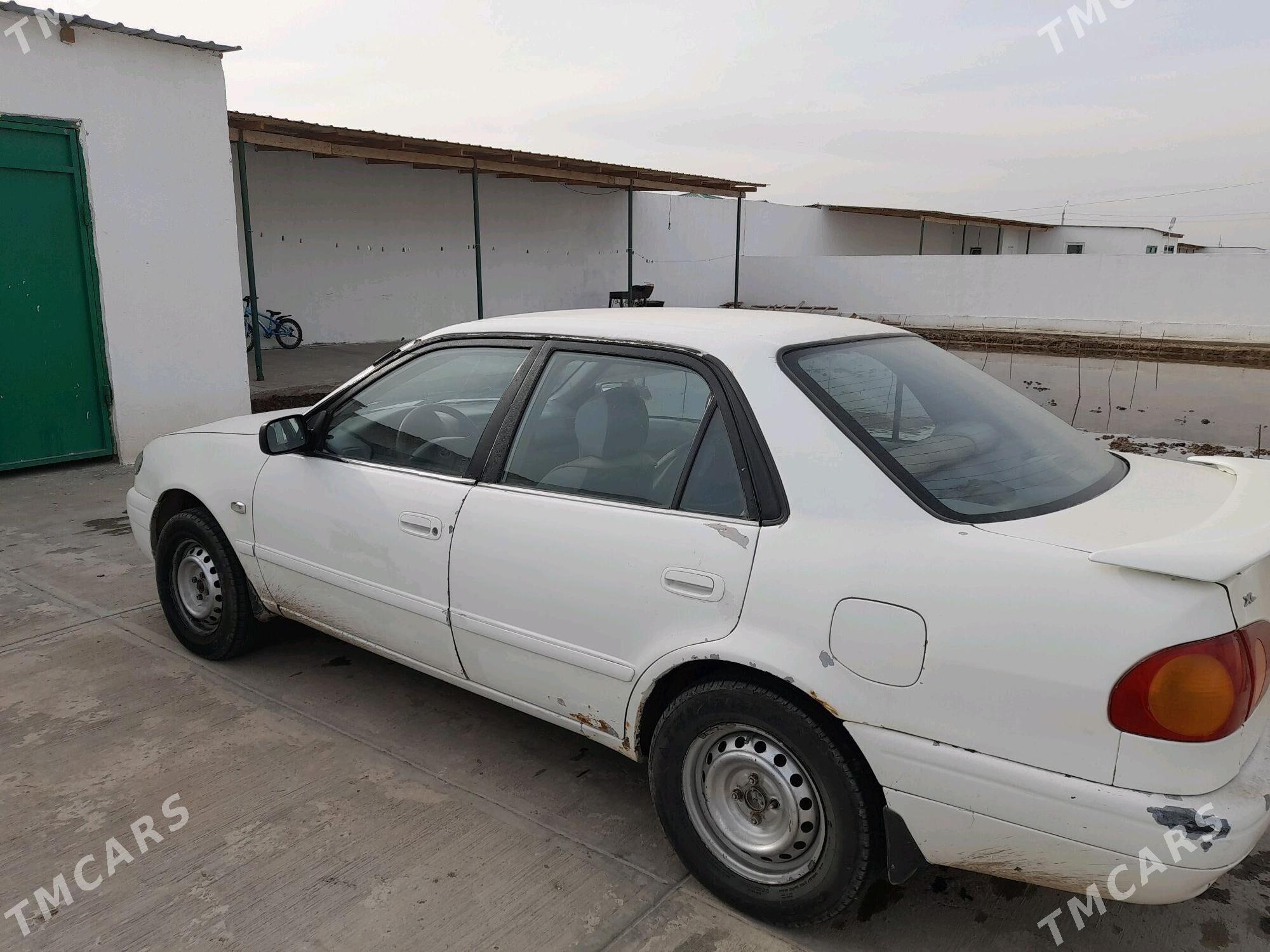 Toyota Corolla 2000 - 60 000 TMT - Кёнеургенч - img 2