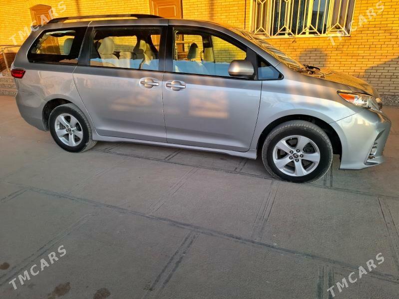 Toyota Sienna 2020 - 450 000 TMT - Mary - img 3