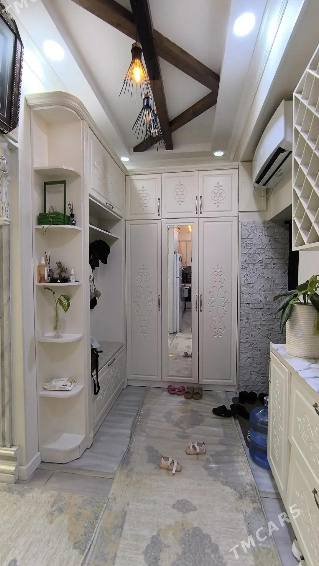 eyesinden высокопоталок - Kim raýon - img 4