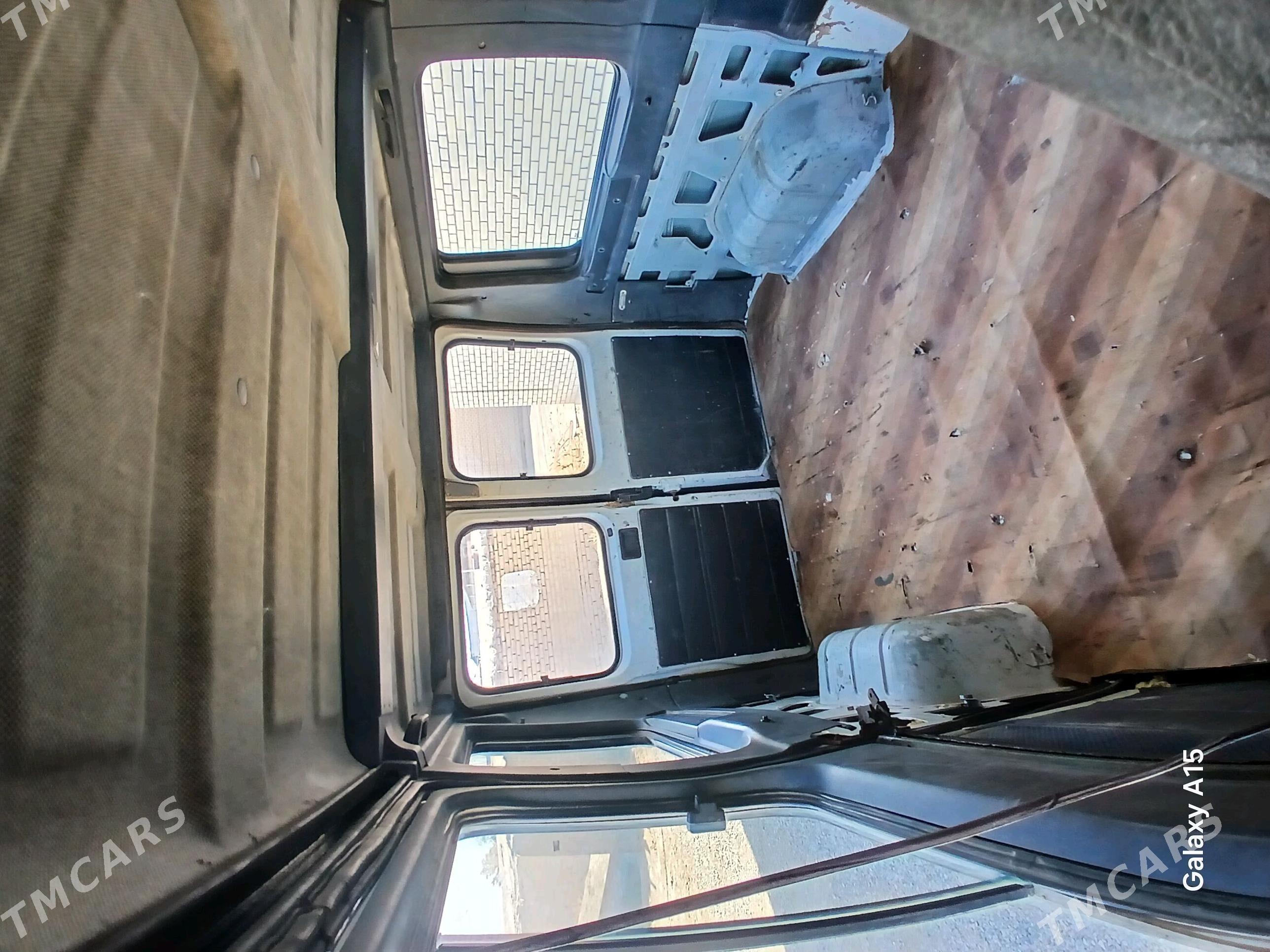 Toyota Hiace 1996 - 60 000 TMT - Мургап - img 5