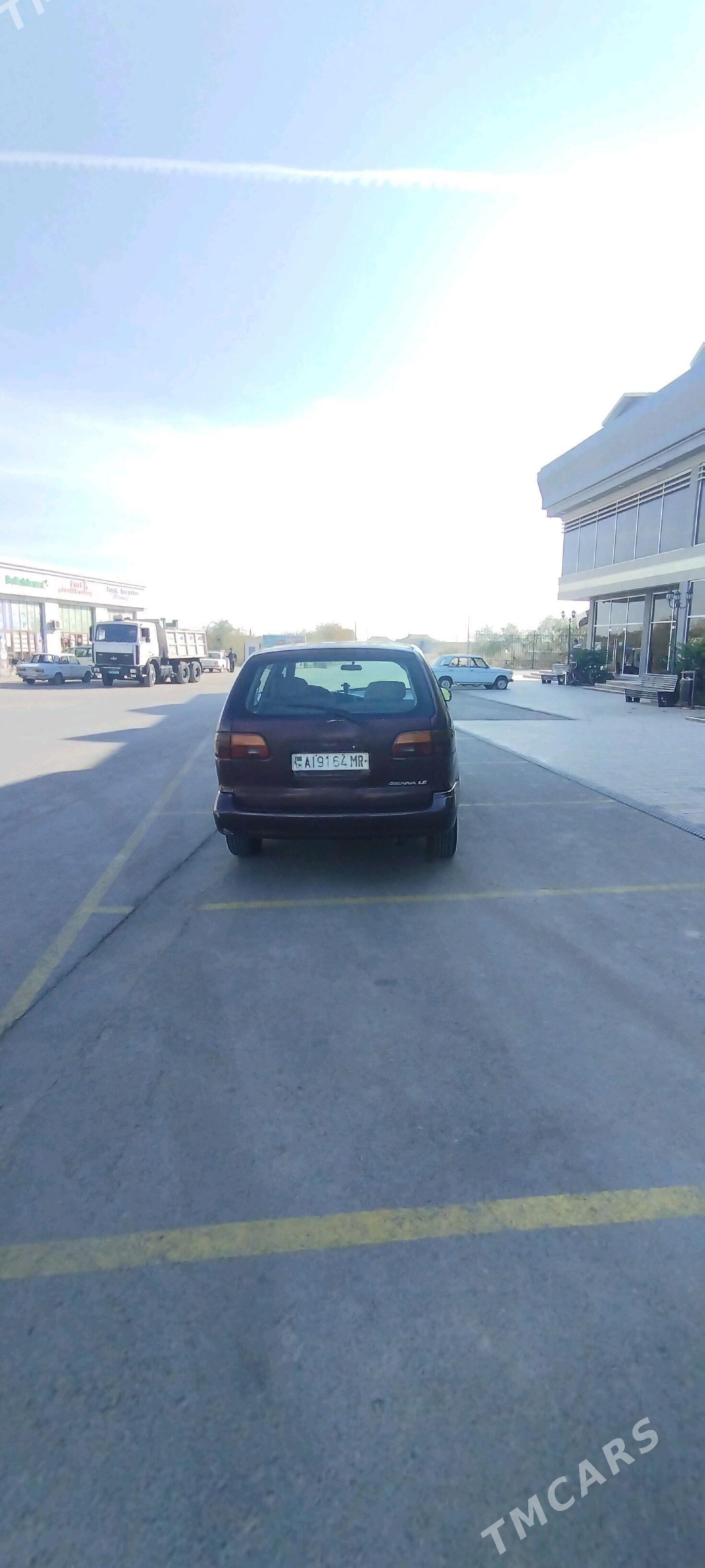 Toyota Sienna 1999 - 120 000 TMT - Murgap - img 4