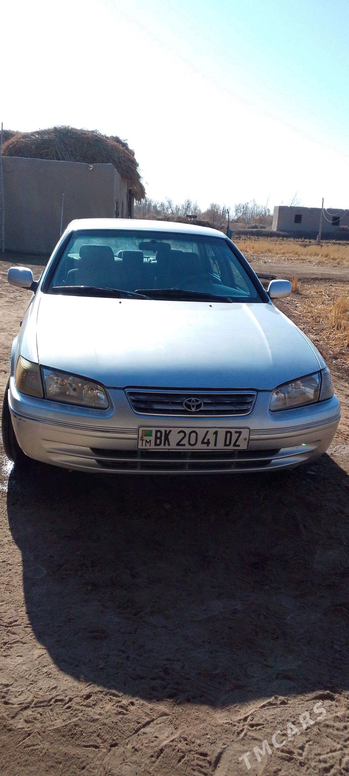 Toyota Camry 2000 - 150 000 TMT - Губадаг - img 2
