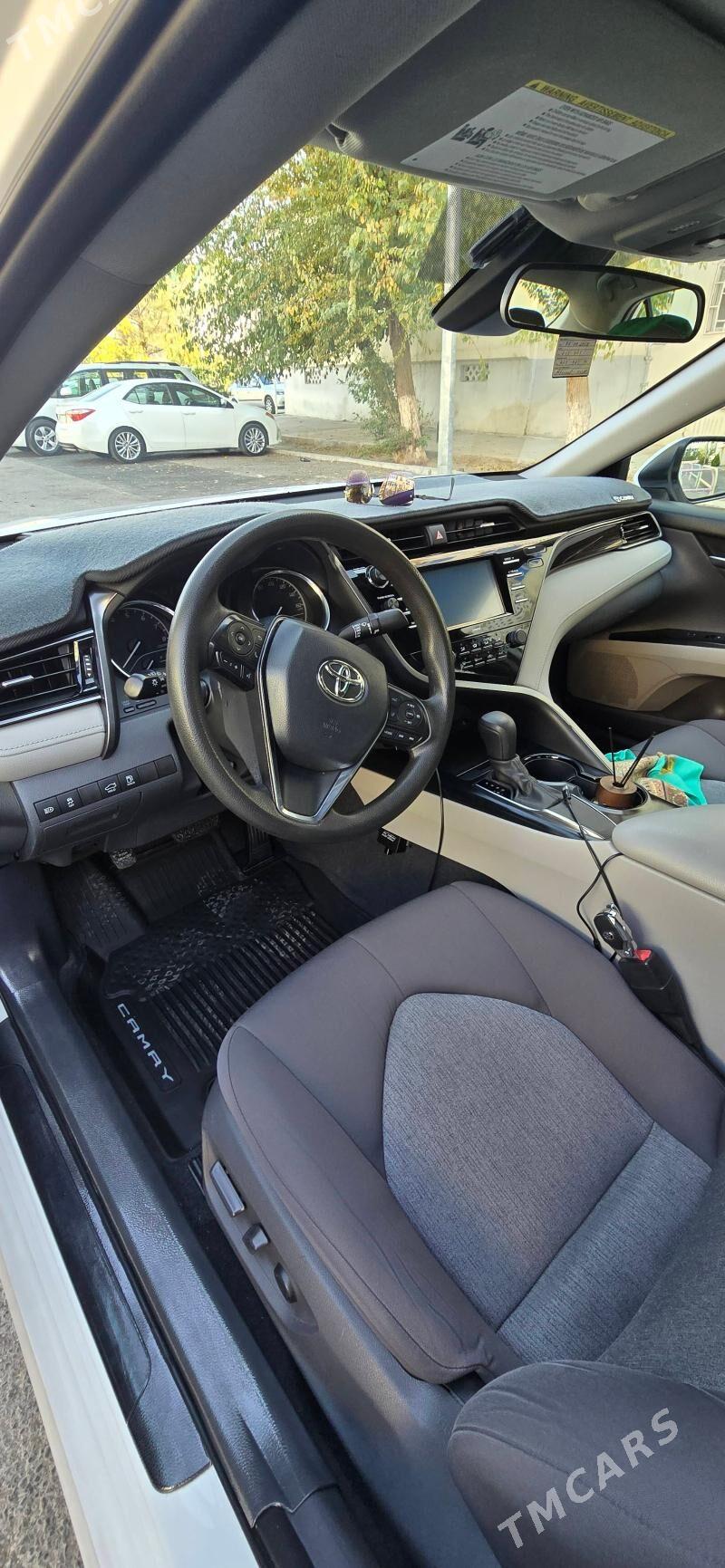 Toyota Camry 2020 - 325 000 TMT - 4 мкр - img 7