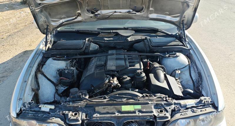 BMW E39 2002 - 100 000 TMT - Aşgabat - img 7