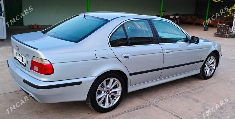 BMW E39 2002 - 100 000 TMT - Aşgabat - img 4