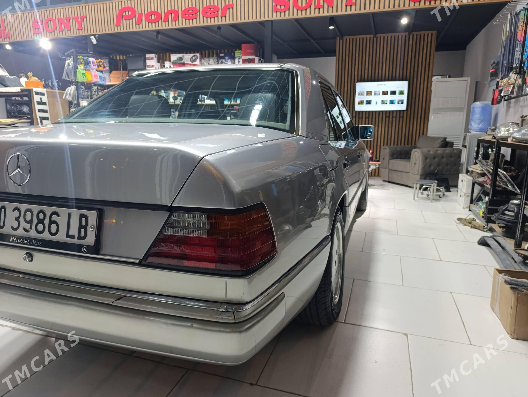 Mercedes-Benz 230E 1993 - 83 000 TMT - Туркменабат - img 3