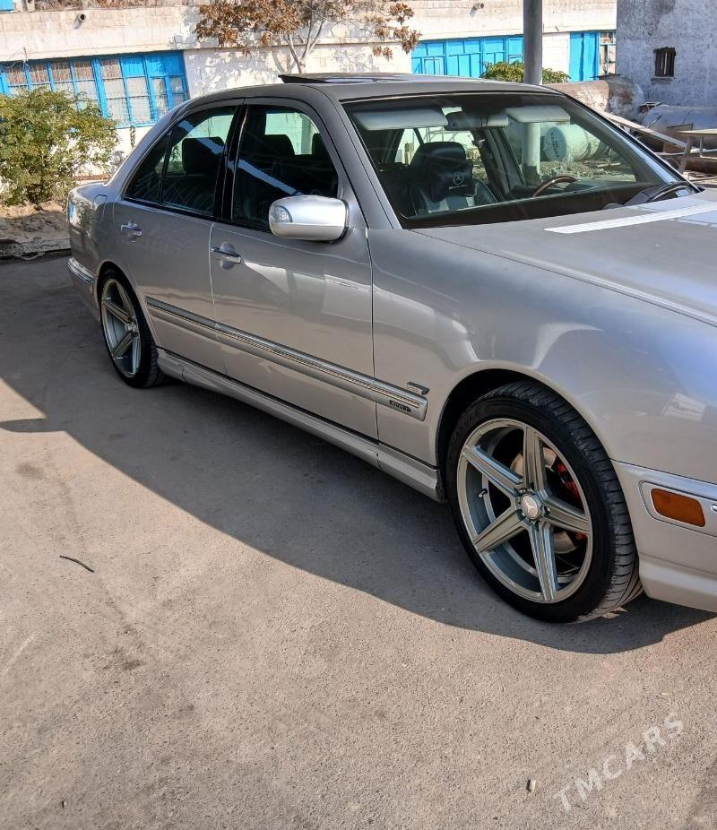 Mercedes-Benz E320 2001 - 170 000 TMT - Türkmenbaşy - img 5