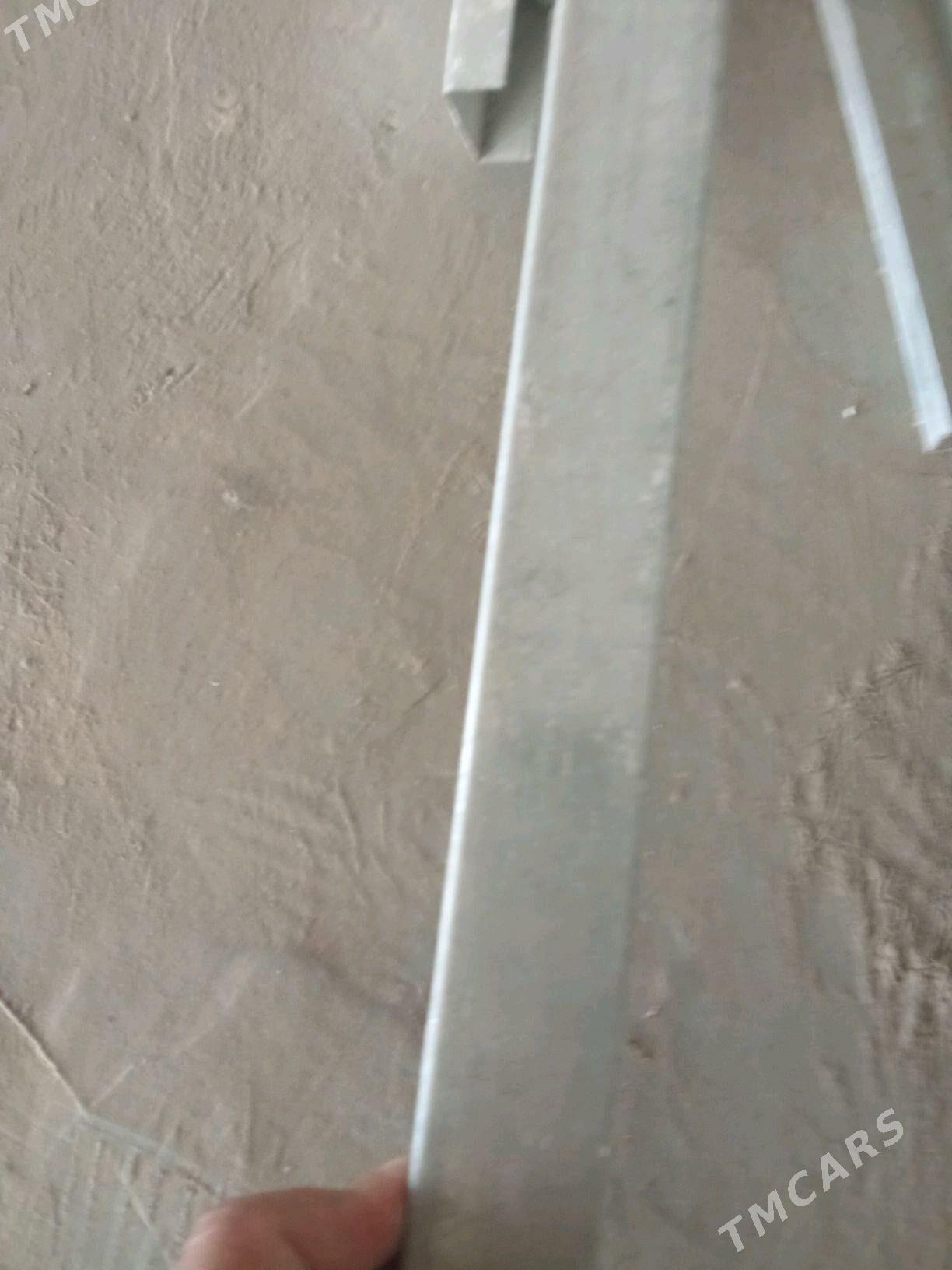 U-profil 4-2hilli gowi - Бузмеин - img 3