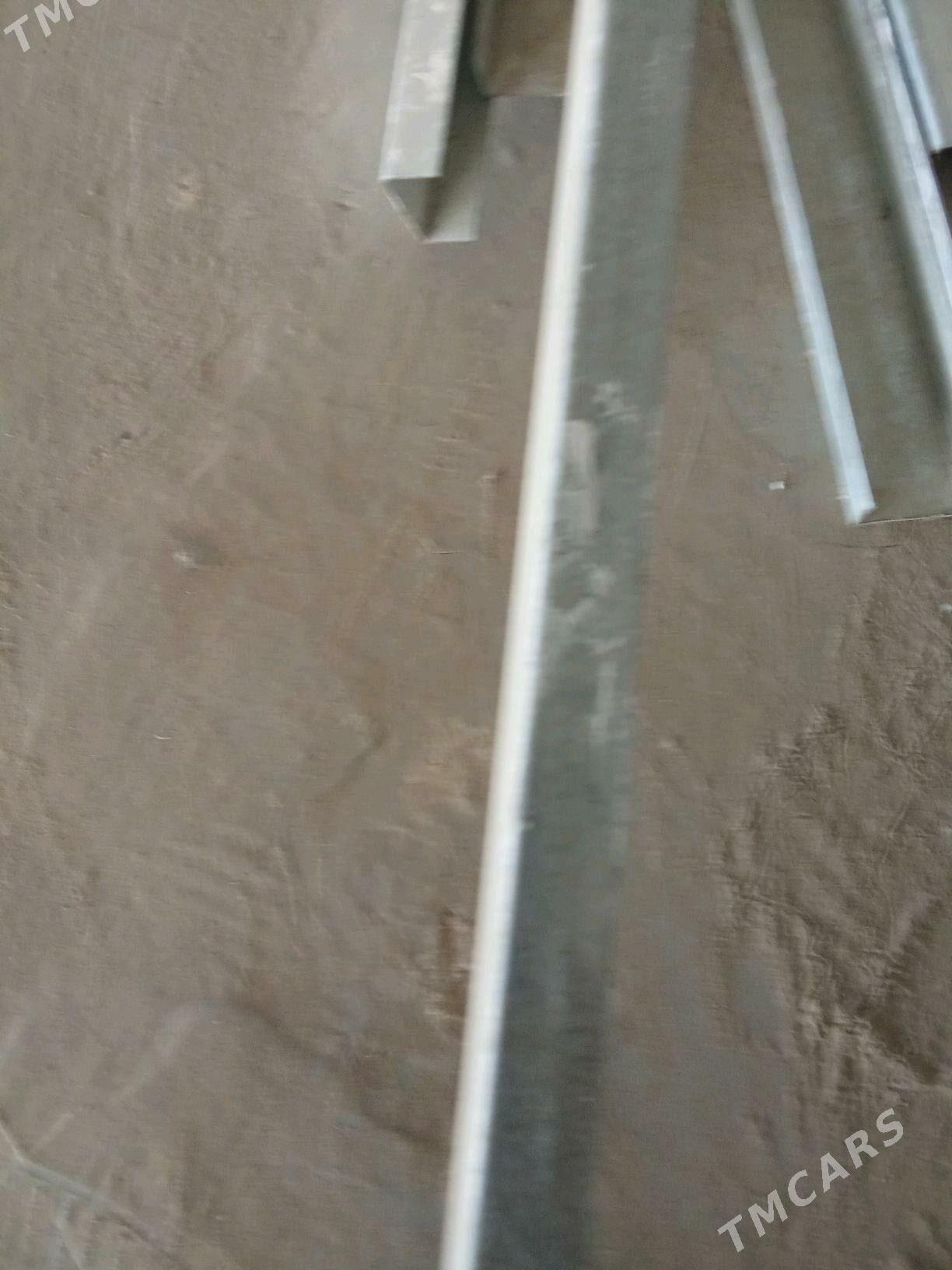 U-profil 4-2hilli gowi - Бузмеин - img 4