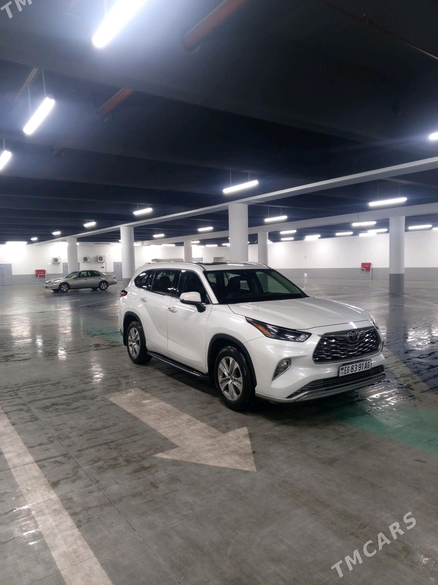 Toyota Highlander 2022 - 560 000 TMT - Ашхабад - img 2
