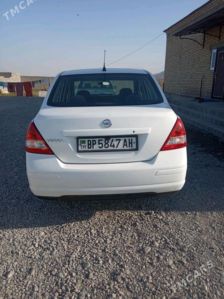 Nissan Versa 2008 - 120 000 TMT - Гёкдепе - img 3