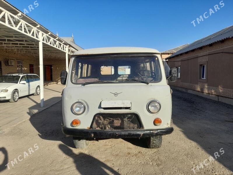 UAZ 469 2000 - 20 000 TMT - Серахс - img 3