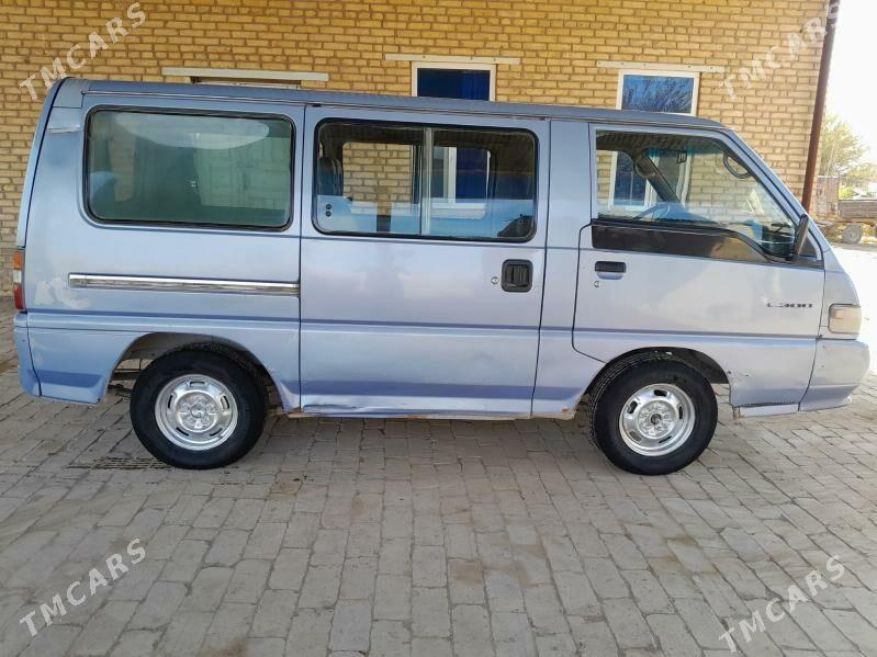 Toyota Hiace 1993 - 40 000 TMT - Туркменгала - img 6