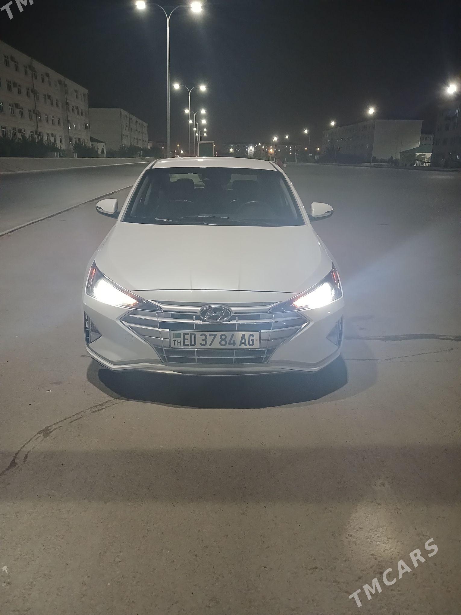 Hyundai Elantra 2020 - 210 000 TMT - Бузмеин - img 4