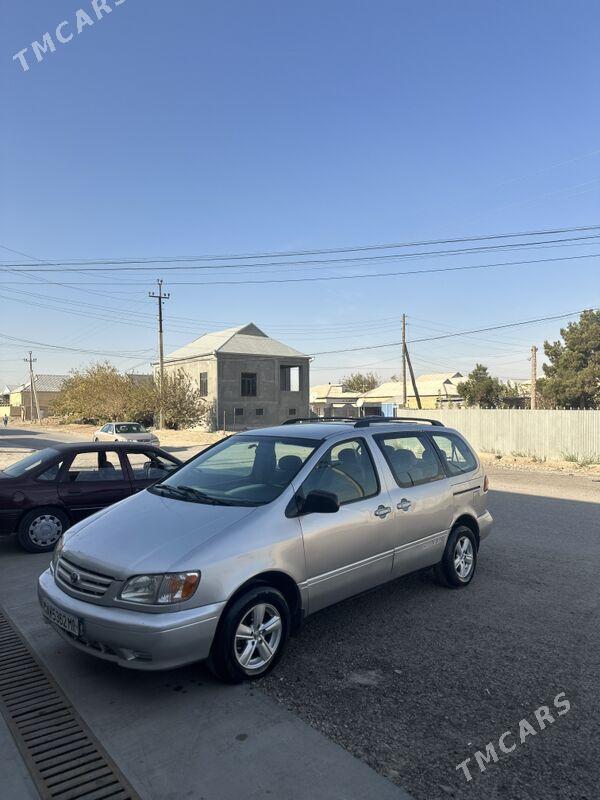 Toyota Sienna 2001 - 175 000 TMT - Мары - img 3
