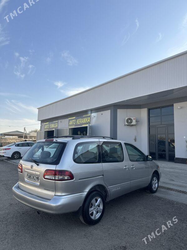 Toyota Sienna 2001 - 175 000 TMT - Мары - img 4