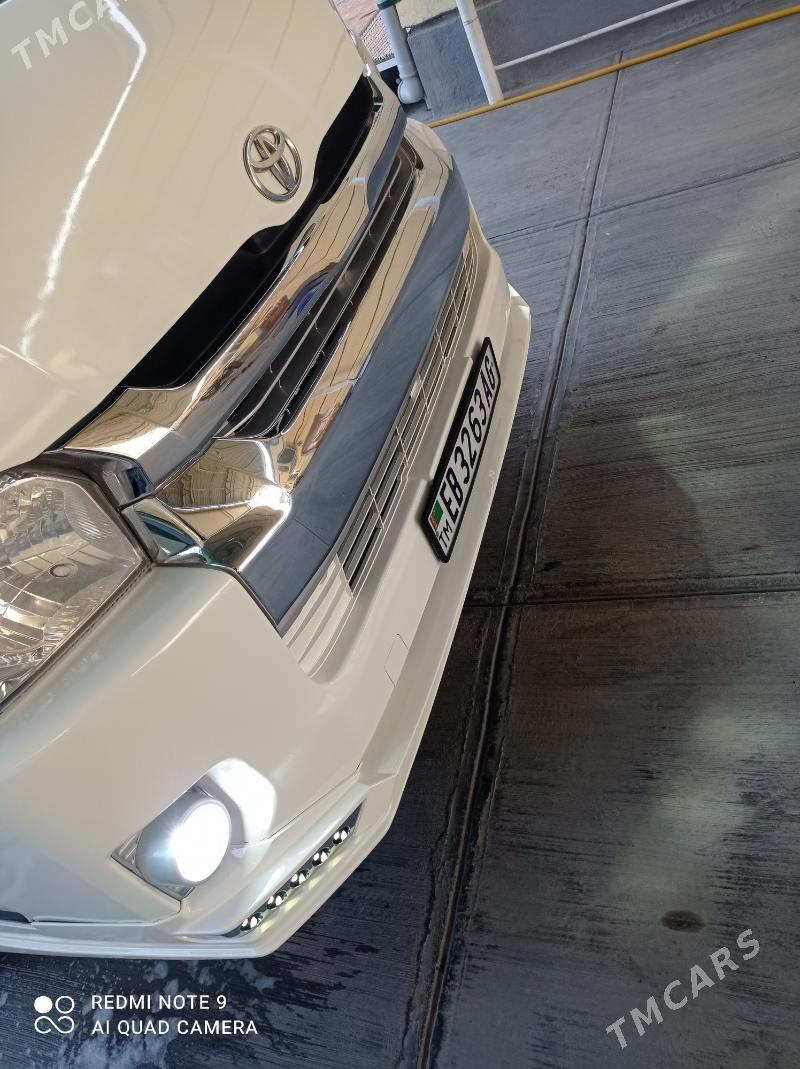 Toyota Hiace 2005 - 325 000 TMT - Бузмеин - img 3