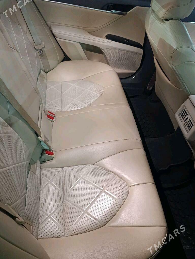 Toyota Camry 2018 - 425 000 TMT - Aşgabat - img 4