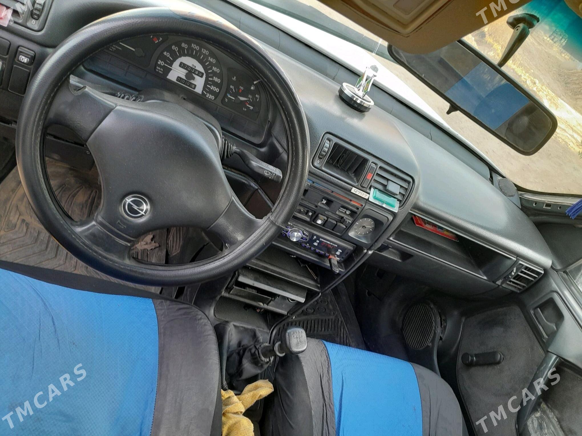 Opel Vectra 1989 - 35 000 TMT - Görogly (Tagta) - img 4