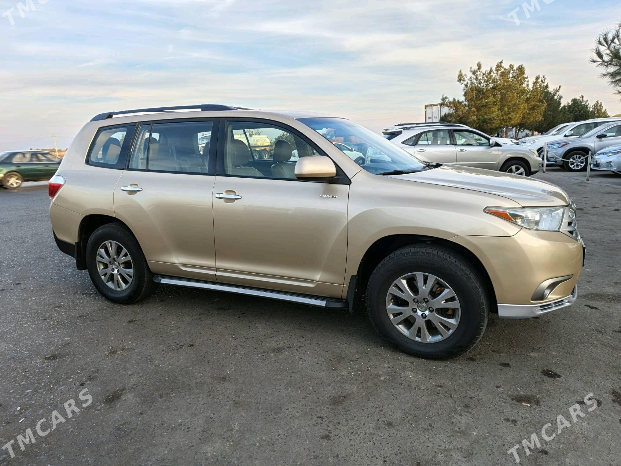 Toyota Highlander 2009 - 300 000 TMT - Çärjew - img 1